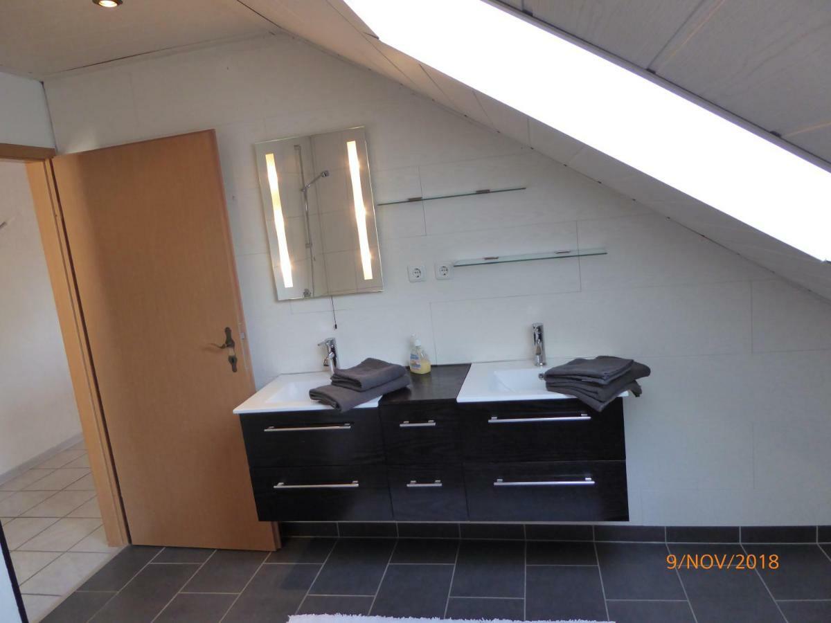 Flacht Monteurwohnung - Ferienwohnung Naehe Limburg An Der Lahn מראה חיצוני תמונה